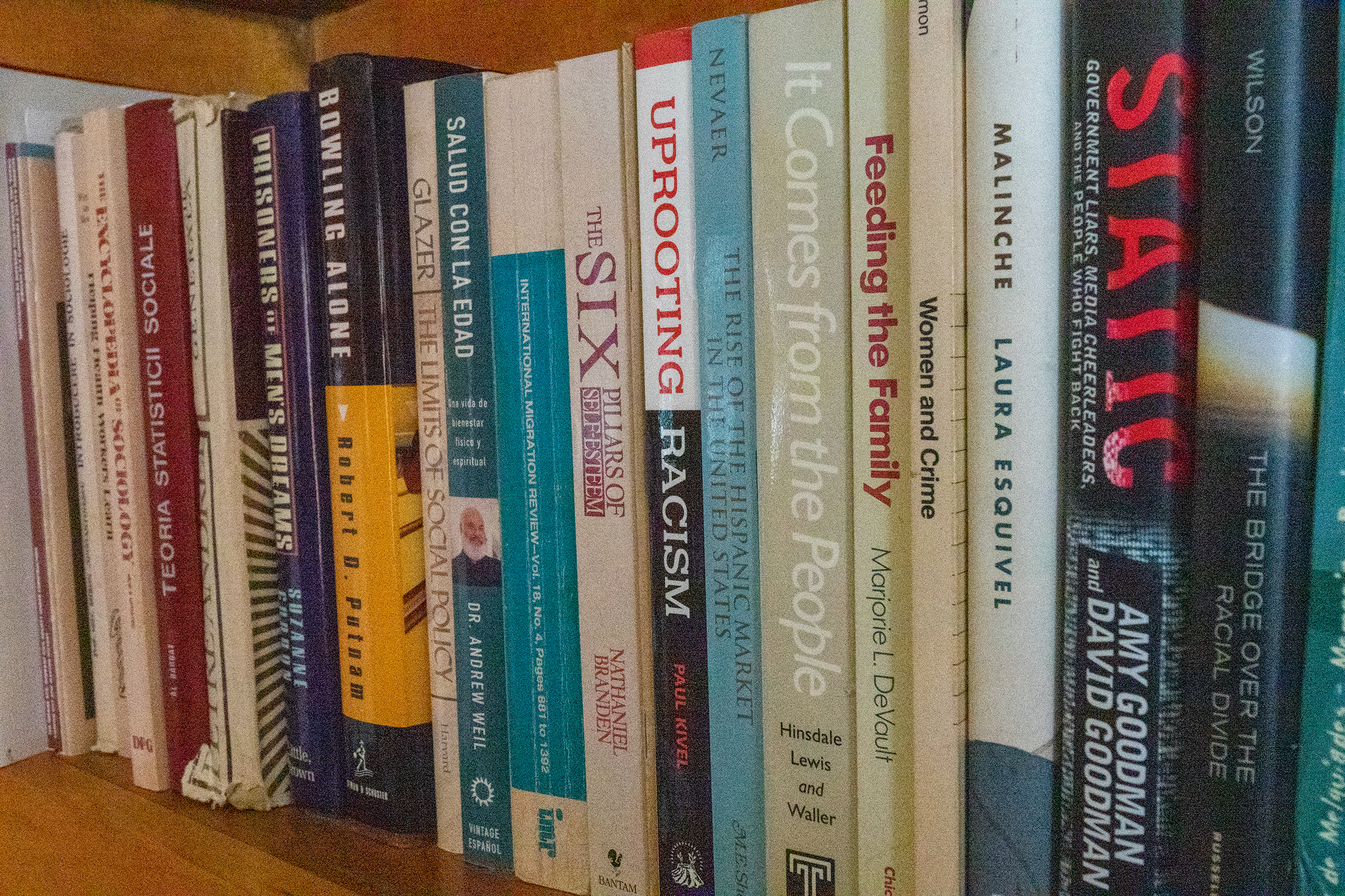 Book Commuity For the Love of Books - Community Alliance