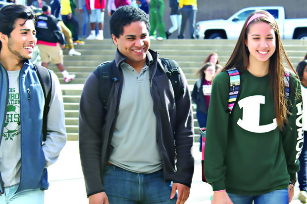 California: Para Graduarse, Estudiantes Deberán Cursar Estudios Sobre Etnicidad