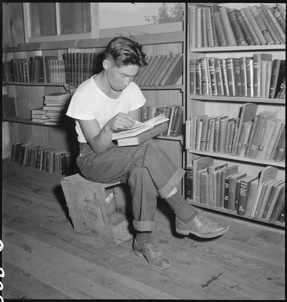 A barrack building has been turned into a library at the Manzanar Relocation Center (July 1, 1942).