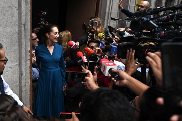 Claudia Sheinbaum frente a medios de comunicación en Ciudad de México el pasado 20 de enero de 2024. Sheinbaum será la primera mujer en ser elegida presidenta de México. Foto cortesía The Commons