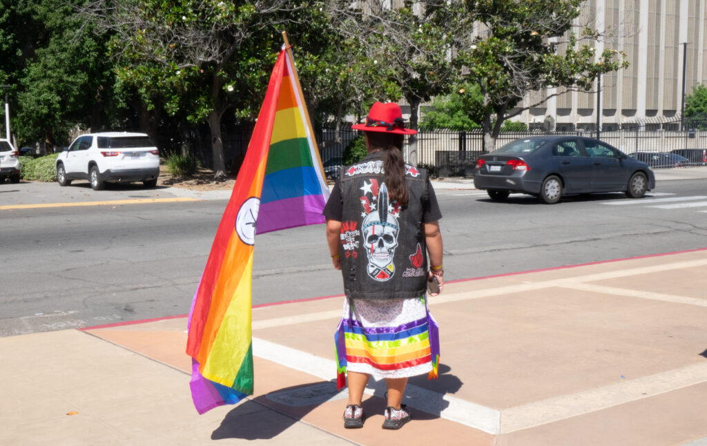La delegación de Fresno Rainbow Pride durante el Desfile Anual del Orgullo, edición 2024. Foto de Eduardo Stanley 