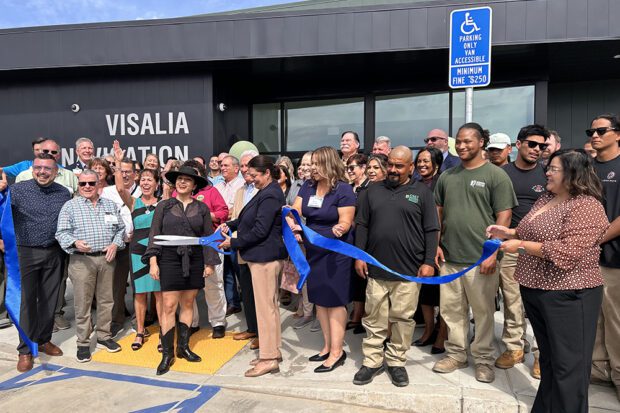 Ceremonia de inauguración del nuevo Centro de Navegación (VNC) en Visalia, el pasado 4 de octubre. Foto de Paulina Deeds Ortiz