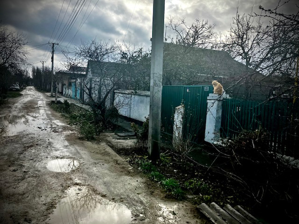 A street in Poselok Tekstilshchikov. Photo by Zarina Zabrisky
