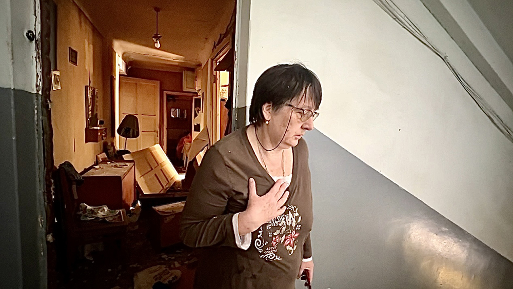 Nataliia at her bombed apartment in Kherson. Photo by Zarina Zabrisky